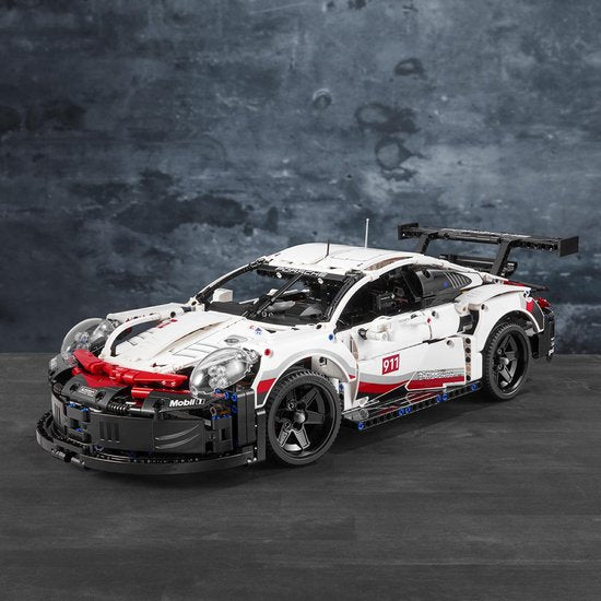 Porsche 911 RSR