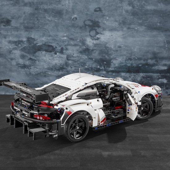 Porsche 911 RSR