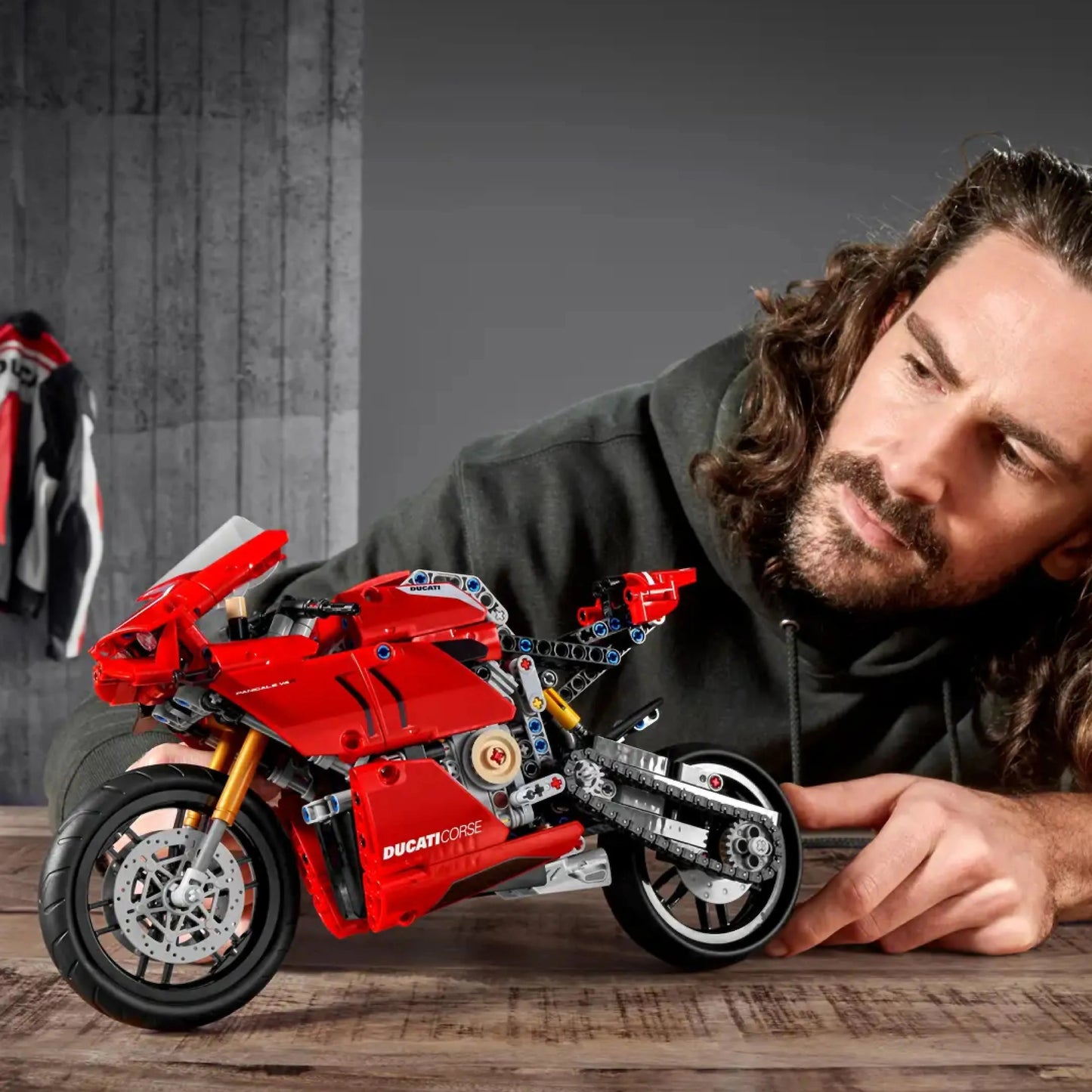 Panigale V4 R (646 stenen)